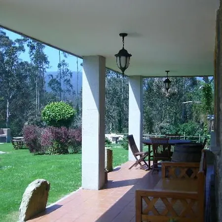 Lugar Do Sixto מלון *